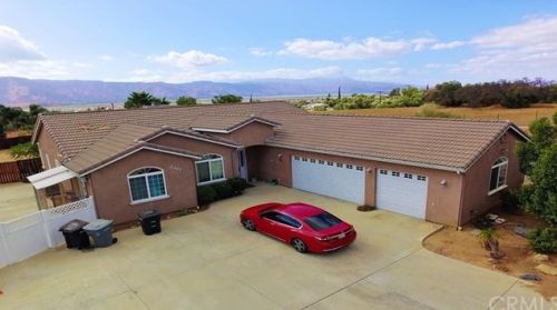 21444 Muscatel Rd, Lake Elsinore, CA 92530-4607