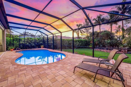 616 Somerset Ct, Marco Island FL  34145-2450 exterior