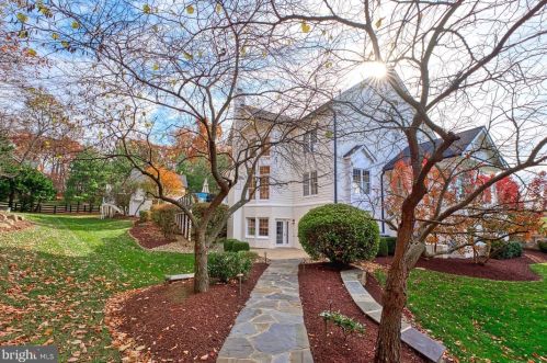 40280 Spectacular Bid Pl, Leesburg VA  20176-7173 exterior