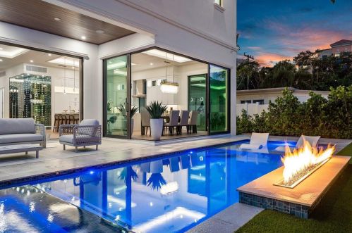 396 2nd St, Boca Raton FL  33432-4004 exterior