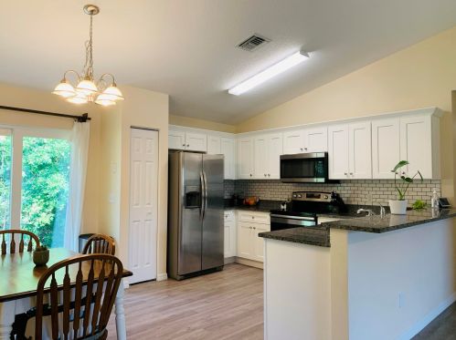 6185 6 Pl, Vero Beach FL  32968-4165 exterior