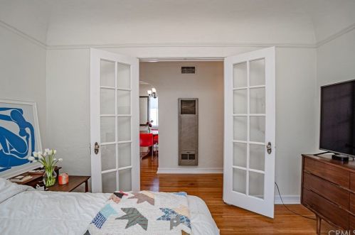 232 Euclid Ave, Long Beach CA  90815-2518 exterior