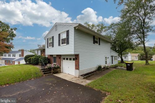 617 Brenda Ln, Norristown, PA 19403-4154