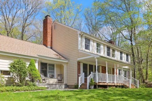 120 Shelter Rock Rd, Stamford, CT 06903-3525