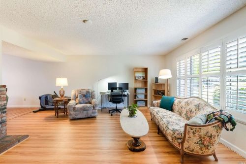 376 Harvest Ln, Santa Rosa CA  95401-9064 exterior