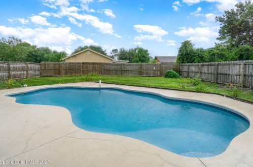 6300 Hudson Rd, Cocoa, FL 32927-2208