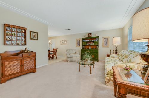 602 Golf Dr, Boynton Beach, FL 33426-4630