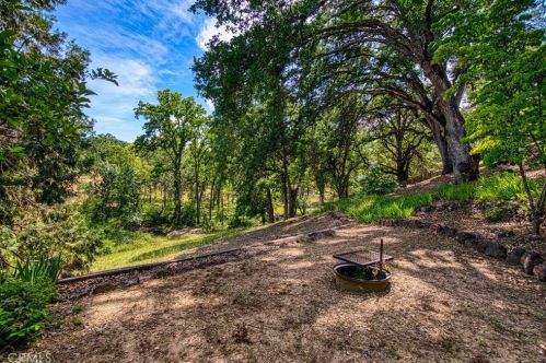 1055 Page Dr, Lakeport CA  95453-3421 exterior