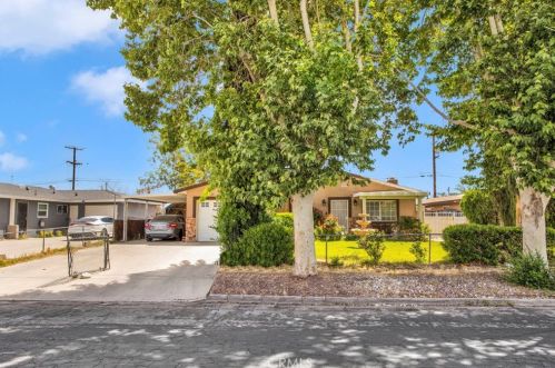 15155 Las Piedras Dr, Victorville, CA 92395-3626