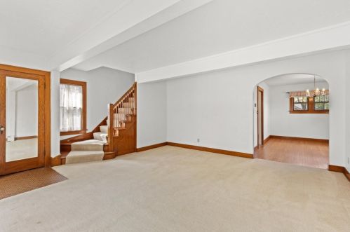 150 Wabash Ave, Waukesha, WI 53186-6258
