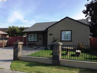 9966 Gibraltar Rd, Oakland, CA 94603-2008