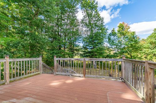 45 Ackerman St, Salem NH  03079-3401 exterior