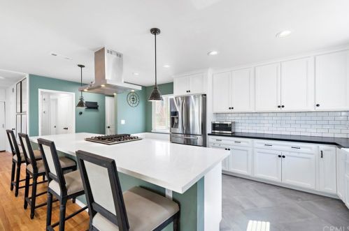 613 Orch Ave, Fullerton CA 92833-4139 exterior