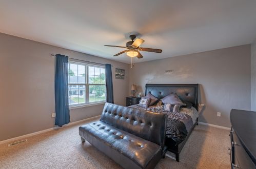 10020 67 St, Kenosha WI 53142-7524 exterior