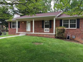 7625 Cranley Rd, Powell, TN 37849-3748