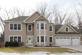 2065 Erie St, Grafton, WI 53024-9681