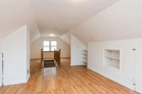 8 Frederick St, East Brunswick NJ  08816-3826 exterior