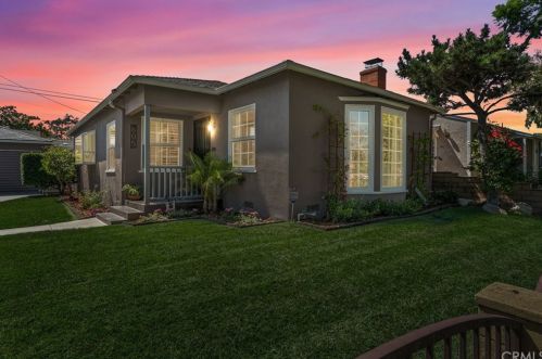 605 Manila Ave, Long Beach, CA 90814-2027