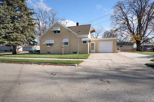 1702 Harold St, Green Bay, WI 54302-3029