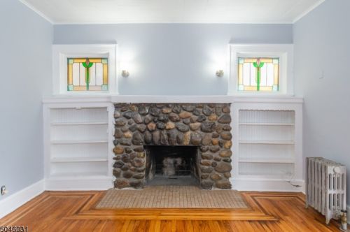 24 Walnut Pkwy, Montclair NJ  07042-4935 exterior