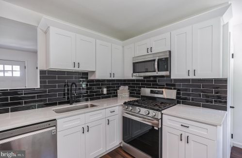 57 Evergreen Ave, Blenheim NJ  08012-3222 exterior