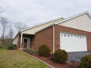 1963 Ridgepine Rd, Kingsport, TN 37660-4367