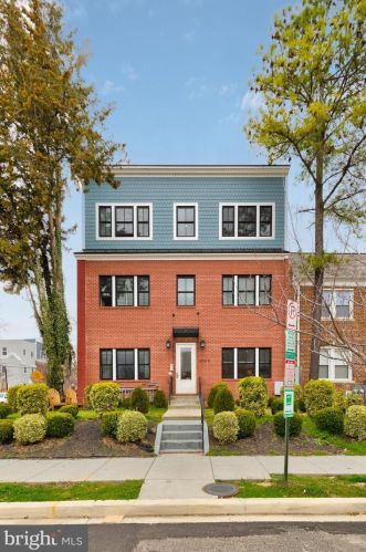 2000 D St, Washington, DC 20002-6728