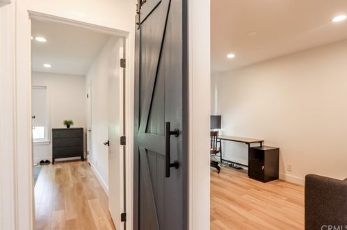 116 Orchard, Irvine CA  92618-4560 exterior