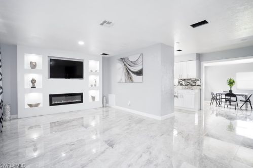 15 Leeland Hts Blvd, Lehigh Acres FL 33936-6431 exterior