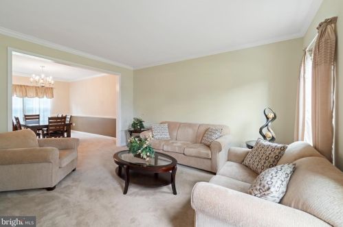 608 Archibald Ln, Florence NJ  08518-4010 exterior