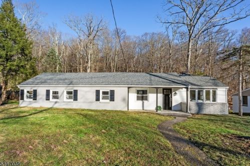 15 Shenandoah Cres, Wharton NJ  07885-2910 exterior