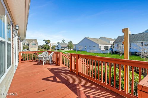 21 Bradford Ct, Beaufort SC  29902-3307 exterior