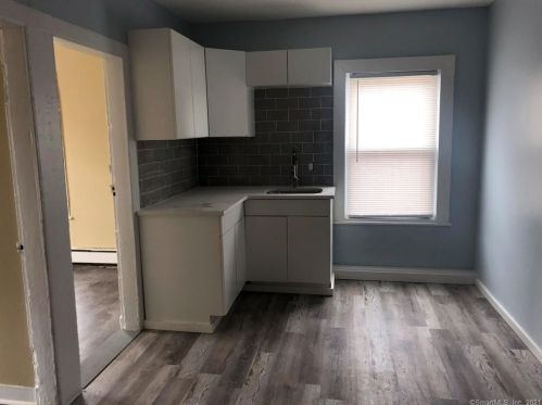 56 Crescent Pl, Bridgeport, CT 06608-2203