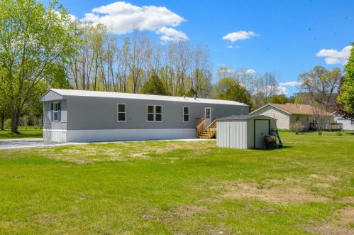 3658 750, Bass Lake IN  46534-8429 exterior