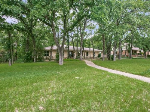 3000 Santa Monica Dr, Denton, TX 76205-8520