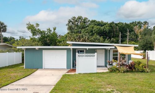 1616 Smith Dr, Titusville, FL 32780-3919