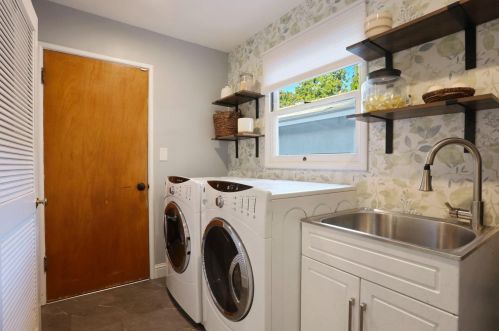 612 Catalina Way, Modesto CA  95350-4213 exterior