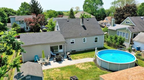 6 Lee St, East Brunswick, NJ 08816-3833