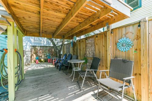 816 34 St, Galveston TX 77550-4004 exterior