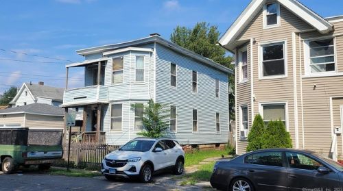6 Yarrington Ct, Bridgeport, CT 06607-1827