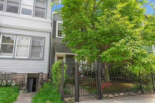 5732 Howe St, Pittsburgh, PA 15232-2610