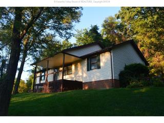 87 Beagle Run, Charleston, WV 25313-3435