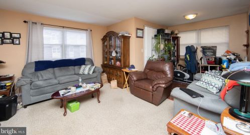 1 Florence Tollgate Pl, Florence NJ  08518-3001 exterior