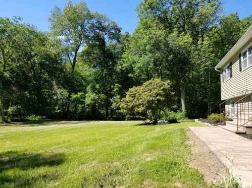 56 Wopowog Rd, East Hampton CT  06424-1673 exterior