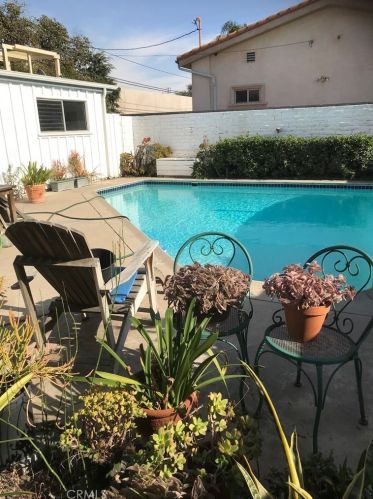 9403 Baysinger St, Downey, CA 90241-2901