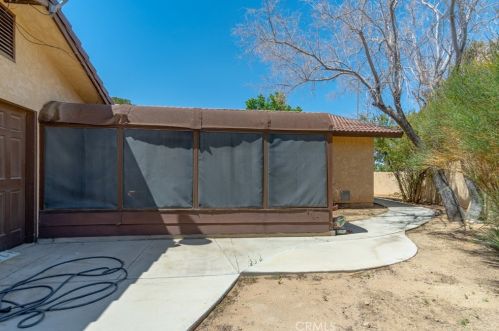 14988 Blue Grass Dr, Helendale CA  92342-7727 exterior