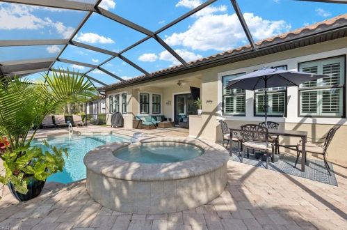 4520 Tamarind Way, Naples FL  34119 exterior