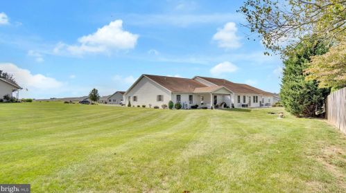 139 Central Way, Lees Cross Roads, PA 17257-8793