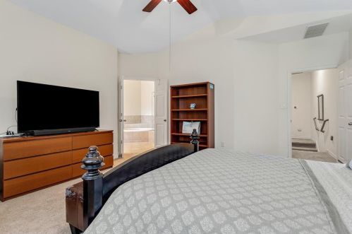 1224 Lake Pointe Way, Richardson TX  75080-8409 exterior