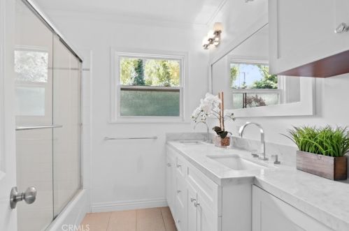 29 Rockinghorse Rd, Palos Verdes Estates CA  90275-6569 exterior